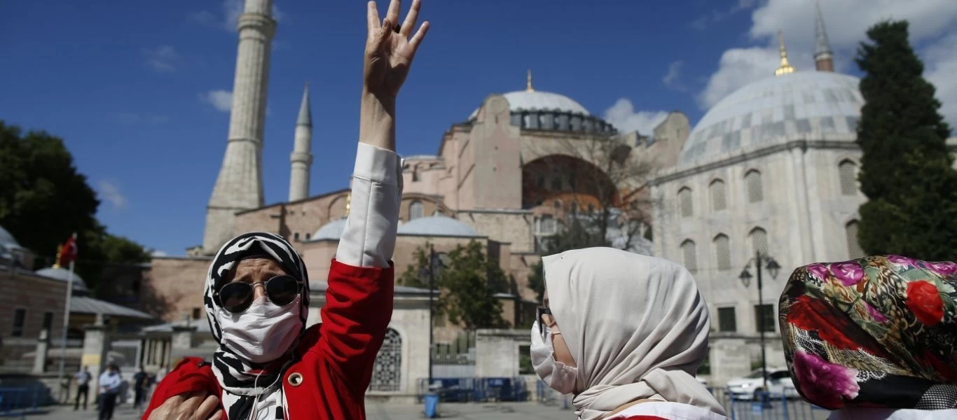 Πανηγυρίζουν τα τουρκικά ΜΜΕ για την μετατροπή της «Αγίας Σοφιάς» σε τζαμί (φώτο)